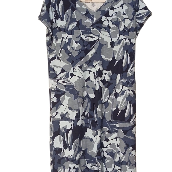 Chico's - NWT, Shift Dress W/ Short Sleeves, V-Neck, Blue Floral Design, Size 0 - Picture 3 of 12